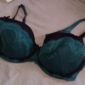 Cacique underwire bra 42D